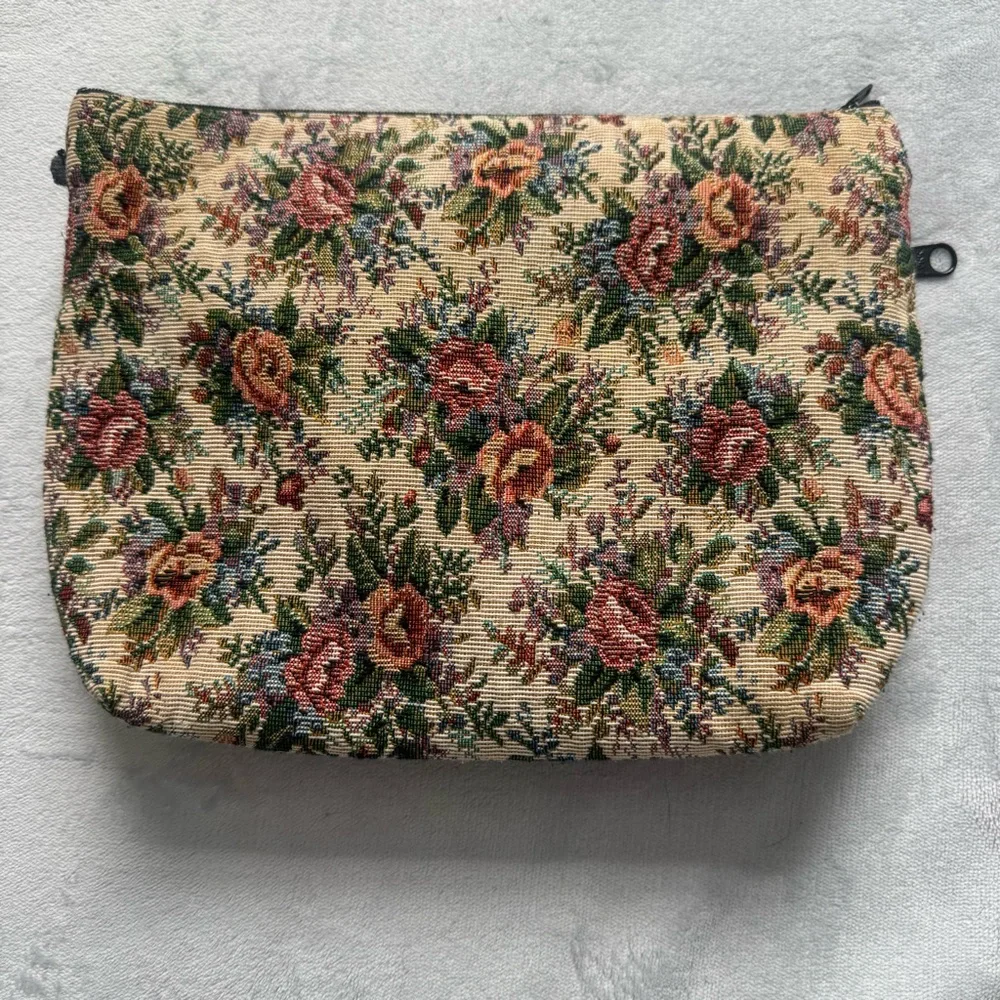 Danny K Vintage‎ Floral Tapestry Cosmetic/Clutch Bag Made in USA- Missing Strap